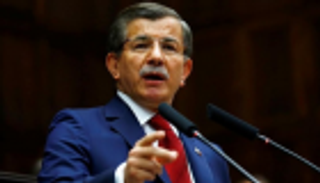 أول تعليق لداود أوغلو عقب فصله من "العدالة والتنمية"