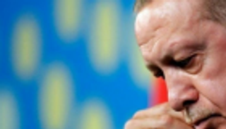 إحالة قيادات تاريخية إلى التأديب.. أي مستقبل للعدالة والتنمية بتركيا؟