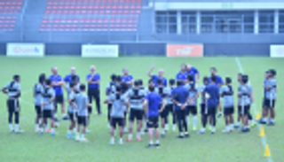 الأبيض يدشن تحضيراته لمواجهة ماليزيا في التصفيات الآسيوية