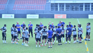 تدريبات الأبيض بقيادة مارفيك