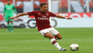 تعليمات فنية خاصة من مدرب ميلان للجزائري بن ناصر