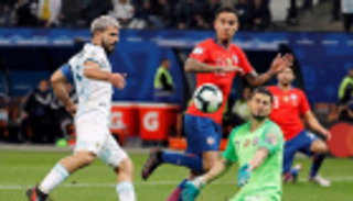 الأرجنتين بدون ميسي تتعادل وديا مع تشيلي