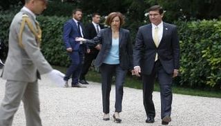 وزير الدفاع الأمريكي ونظيرته الفرنسية 