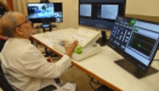 أول عملية قلب بالروبوت.. الطبيب يبعد عن المرضى 30 كيلومترا