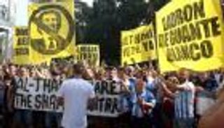 اتهمته بالخداع.. جماهير ملقا تتظاهر ضد مالكه القطري