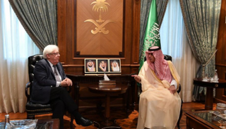 عادل بن أحمد الجبير خلال استقبال المبعوث الأممي مارتن جريفيث 