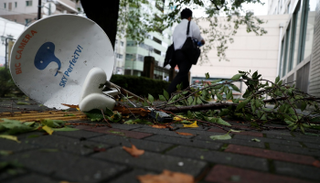 الإعصار أثار رياحا بلغت سرعتها 207 كيلومترات في الساعة