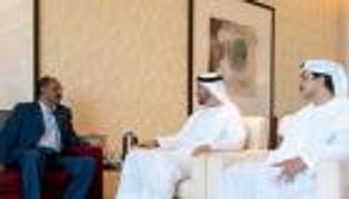 محمد بن زايد ورئيس إريتريا يبحثان علاقات الصداقة بين البلدين