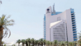 الكويت ترفع أسعار بيع النفط إلى آسيا 