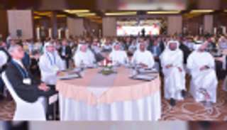 "قمة التصنيع" في دبي تؤكد أهمية التجارة الإلكترونية في خطط التنمية