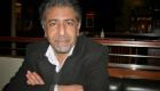 الشاعر أمجد ناصر يحصد جائزة الأردن التقديرية في الآداب