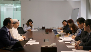 بحث تعزيز التعاون بين الإمارات والصين 