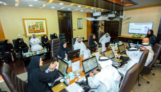 لجنة تحكيم برنامج الشيخة فاطمة بنت مبارك للتميز والذكاء المجتمعي