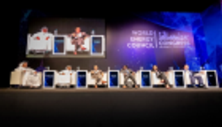 "قمة أبوظبي" في يومها الثالث تؤكد دعم الطاقة والمصادر النظيفة