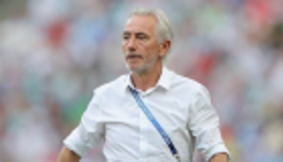 فان مارفيك يتعهد بتحسن أداء المنتخب الإماراتي