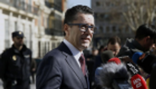 تصريحات ميسي تغمر برشلونة في السعادة