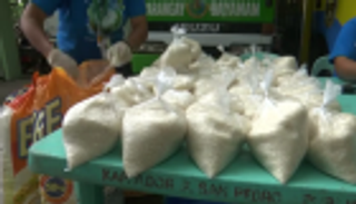 "الأرز مقابل البلاستيك".. لحماية البيئة وتوفير الطعام بالفلبين