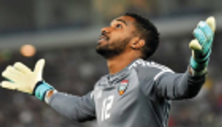 تعليمات خاصة.. حارس الأبيض يسرد كواليس ما بين شوطي مباراة ماليزيا