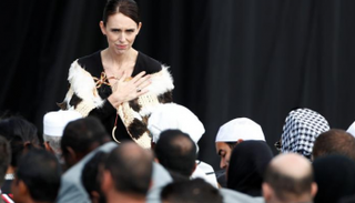 رئيسة وزراء نيوزيلندا جاسيندا أرديرن تعزي أسر الضحايا- أرشيفية
