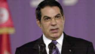 رويترز: نقل زين العابدين بن علي إلى المستشفى إثر أزمة صحية