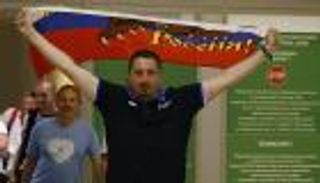 العنصرية تضع كبير مشجعي روسيا تحت طائلة عقوبات الفيفا