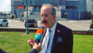 سيناتور أمريكي يطالب برفض التفاوض مع إيران بشأن "النووي"