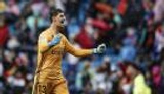 كورتوا يدافع عن أداء فينيسيوس وهازارد أمام ليفانتي