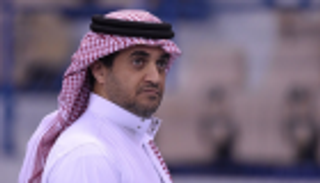 بالفيديو.. رئيس الشباب السعودي يبرئ جمال بن العمري من التمرد