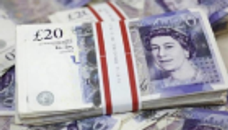 الإسترليني يقفز بآمال "بريكست" باتفاق