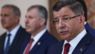 بعد استقالة داود أوغلو.. العدالة والتنمية في تركيا إلى أين؟