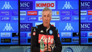 كارلو أنشيلوتي مدرب نابولي