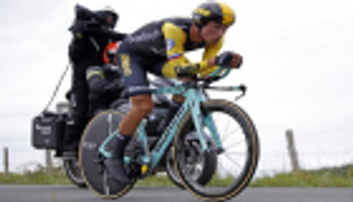 السلوفيني روجليتش يتوج بسباق إسبانيا للدراجات