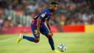 بعد تألقه مع برشلونة.. مدرب إسبانيا يطلب ضم الغيني فاتي