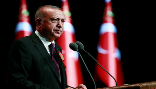 أردوغان يحاول إنقاذ حزبه من التفكك