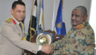 رئيس الأركان السوداني يشيد بالعلاقات الثنائية مع مصر