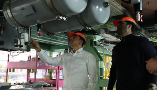 وفد إماراتي يتفقد تصنيع معدات مسار 2020 لمترو دبي في بولندا