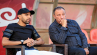 بعد أزمته النفسية.. رئيس الأهلي يدعم مؤمن زكريا في التدريبات 