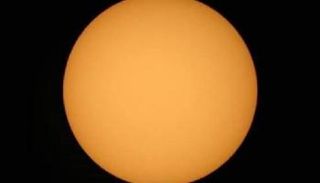 هذه الظاهرة جزء طبيعي من دورة الشمس كل 11 عاما