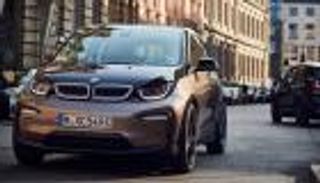 "بي إم دبليو" تحيل سيارتها i3 الكهربائية للتقاعد 