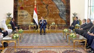 جانب من لقاء السيسي وحمدوك