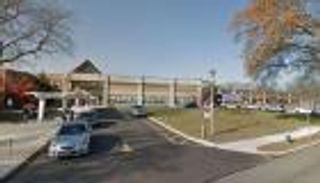 طالب أمريكي يتعرض للطعن وزملاؤه يصورون مقتله بدلا من مساعدته