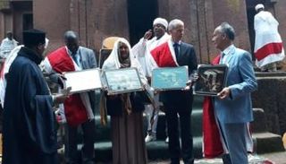 الوزير الفرنسي يدشن مشروع ترميم كنائس "لاليبيلا"