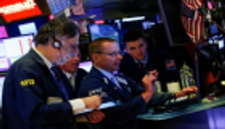 أسهم وول ستريت تغلق متباينة لعدم وضوح رؤية المركزي الأمريكي