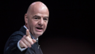 بيان جديد.. "الفتاة الزرقاء" تشعل غضب الفيفا ضد إيران