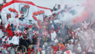 بعد مناوشات مع الشرطة.. القبض على 50 من مشجعي ريفر بليت 