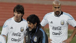 فيرون وميسي ومارادونا