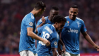 هدف كوادرادو يُتوج بجائزة الأفضل في جولة دوري أبطال أوروبا