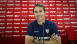 لوبيتيجي يجهز "أفضل نسخة من إشبيلية" لمواجهة ريال مدريد