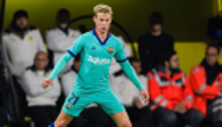 دي يونج يلوم نفسه بسبب تراجع مستواه مع برشلونة