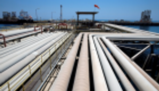 "هجمات أرامكو" ترفع أسعار النفط أكثر من 6% خلال أسبوع